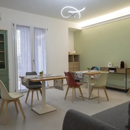 Ad Un Passo Dal Mare Homestay *