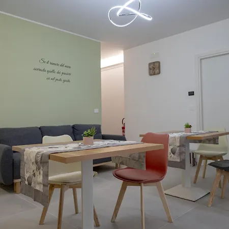 Ad Un Passo Dal Mare Homestay *